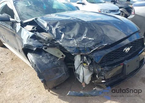 2017 Ford Mustang Ecoboost z USA, uszkodzony, nr VIN 1FA6P8TH2H5286881